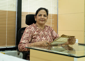 Dr. Meena Gupta (MBBS, MD & FRCP)